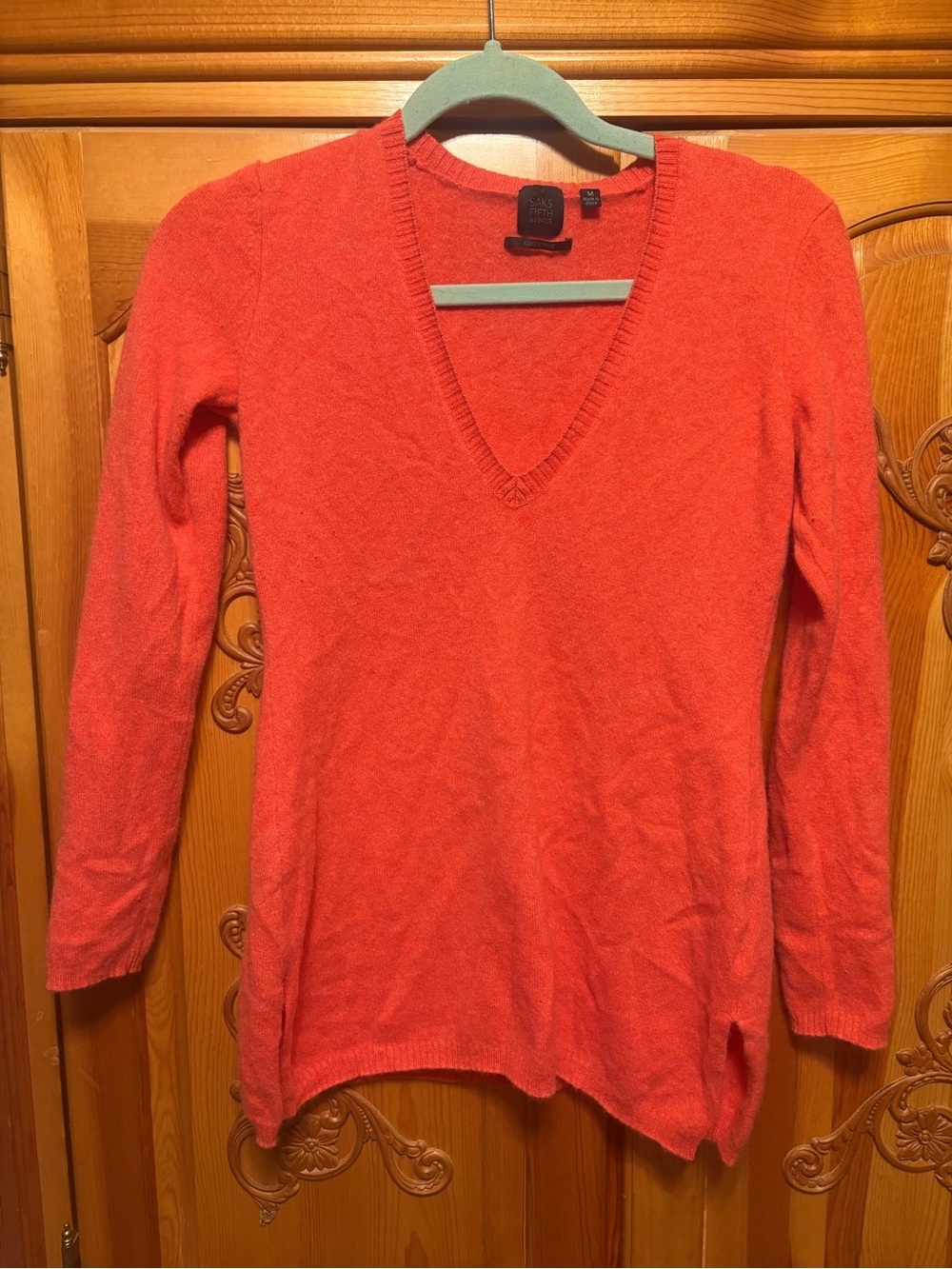 Saks 5th Ave cashmere Women's V‑Neck Long Sleeve Sweater -